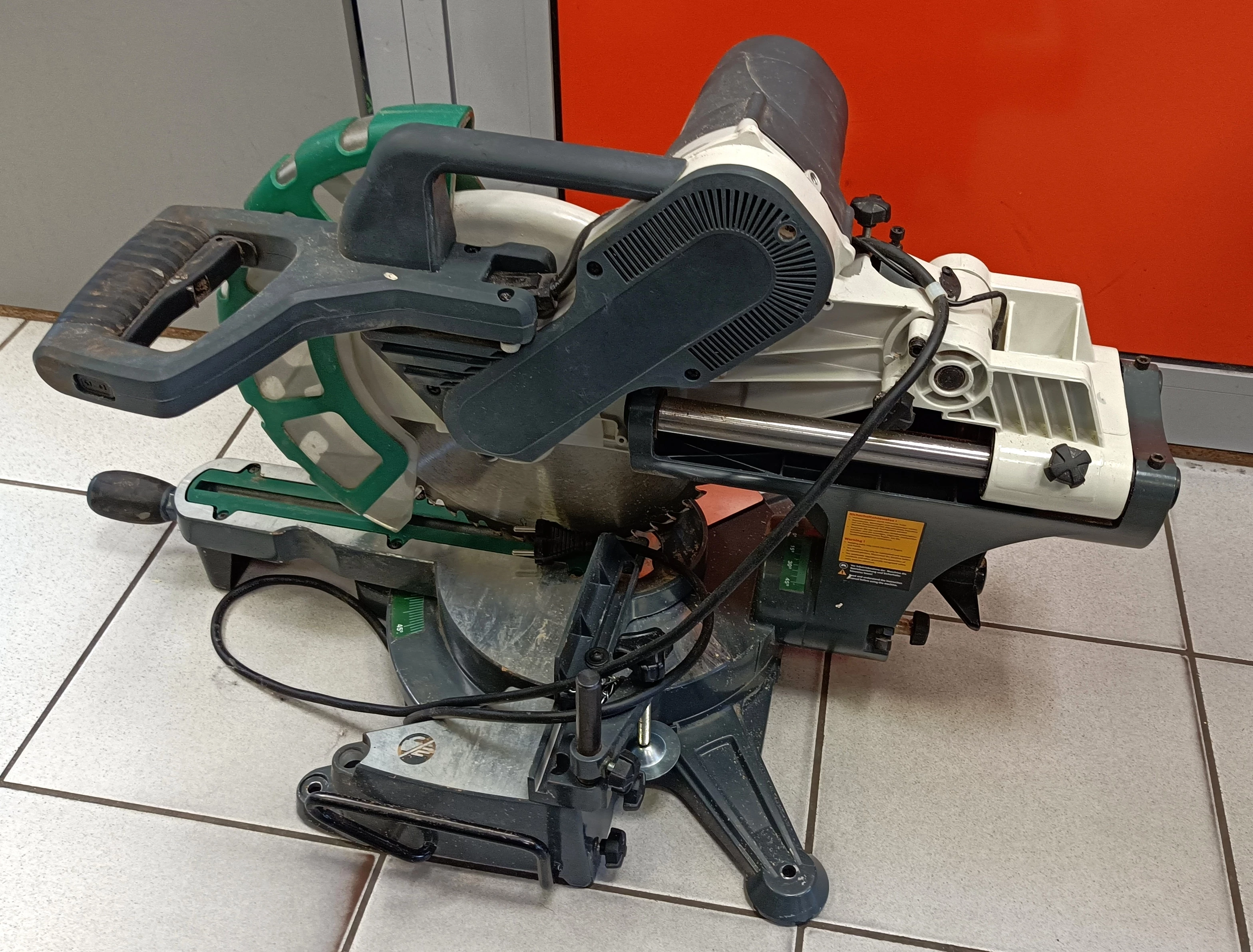 pila-ukosnica-holzstar-kgz-305-e-odbior-osobisty-marka-holzstar