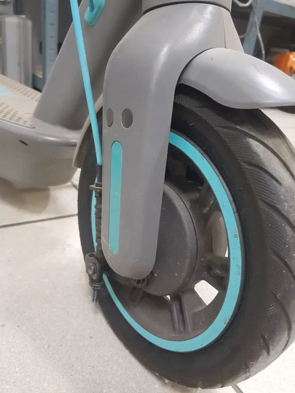 HULAJNOGA ELEKTRYCZNA MOTUS SCOOTY 10