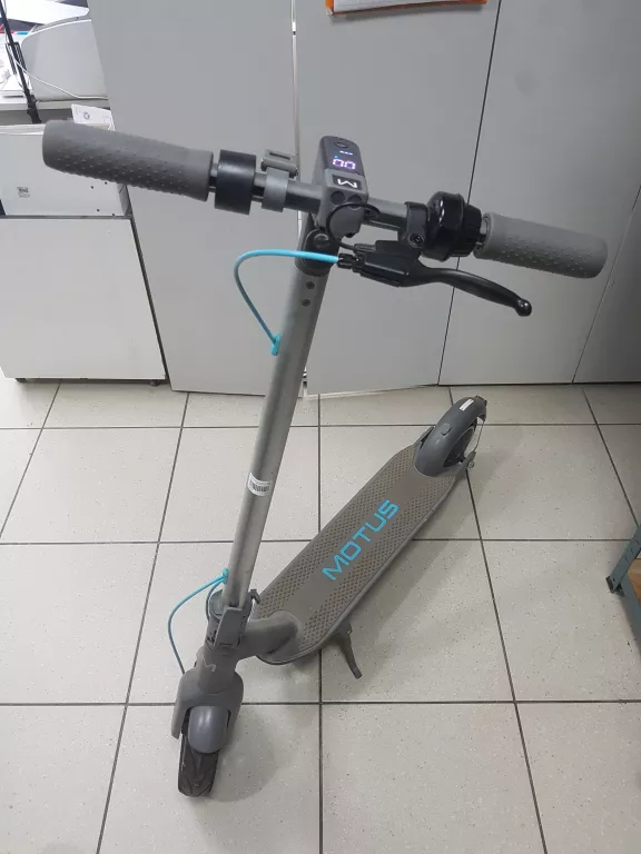HULAJNOGA ELEKTRYCZNA MOTUS SCOOTY 10