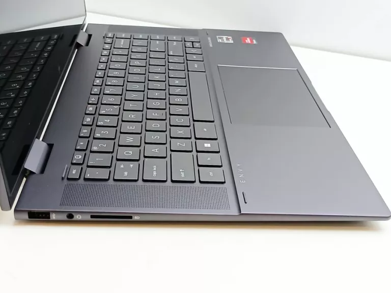 LAPTOP LAPTOP HP ENVY X360 15,6" AMD RYZEN 7 16 GB / 512 GB CZARNY