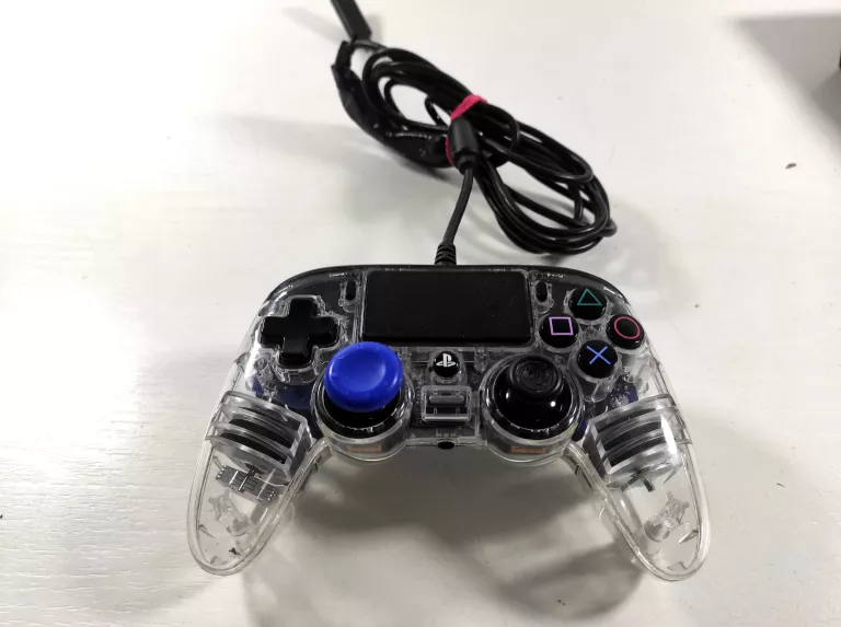 KONSOLA PS4 PRO 1TB + PAD NIE ORYGINALNY