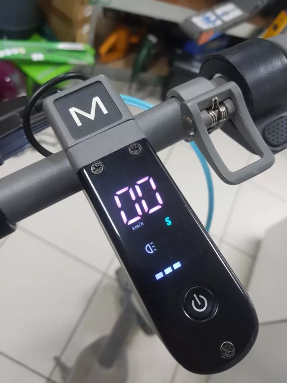 HULAJNOGA ELEKTRYCZNA MOTUS SCOOTY 10
