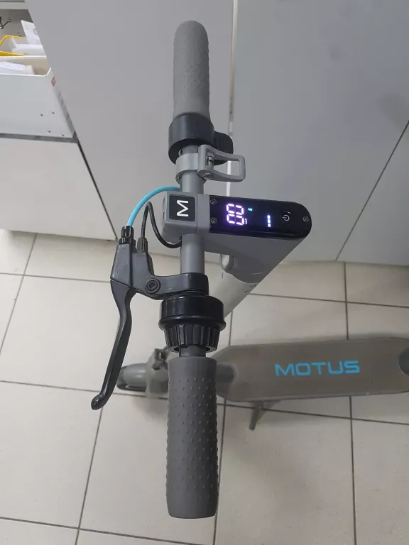 HULAJNOGA ELEKTRYCZNA MOTUS SCOOTY 10