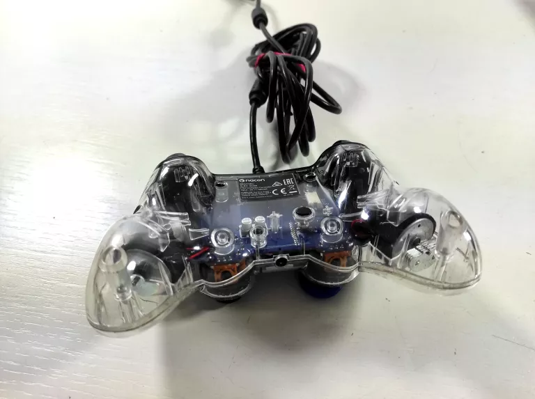 KONSOLA PS4 PRO 1TB + PAD NIE ORYGINALNY