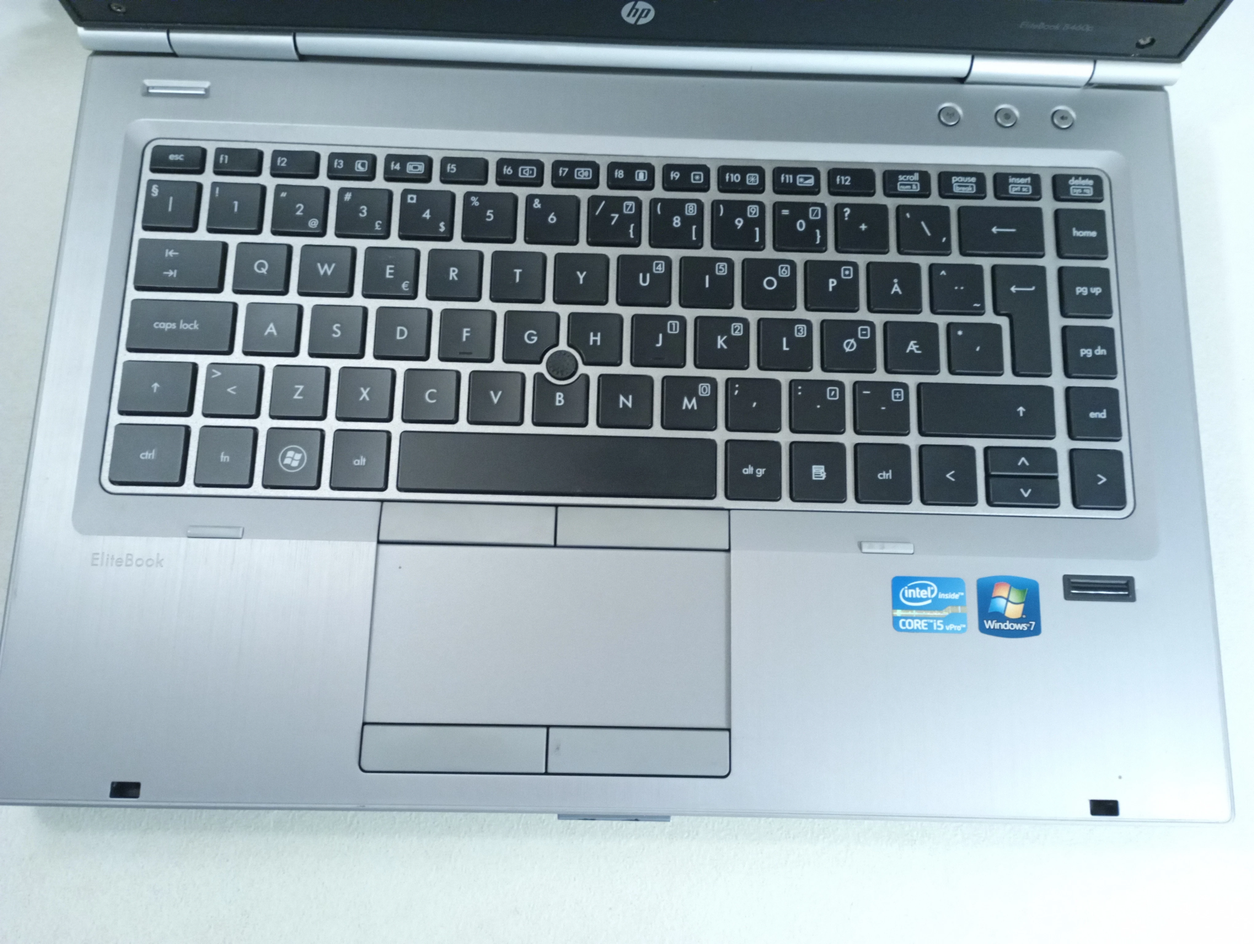 laptop-hp-elitebook-8460pi3-liczba-rdzeni-procesora-2