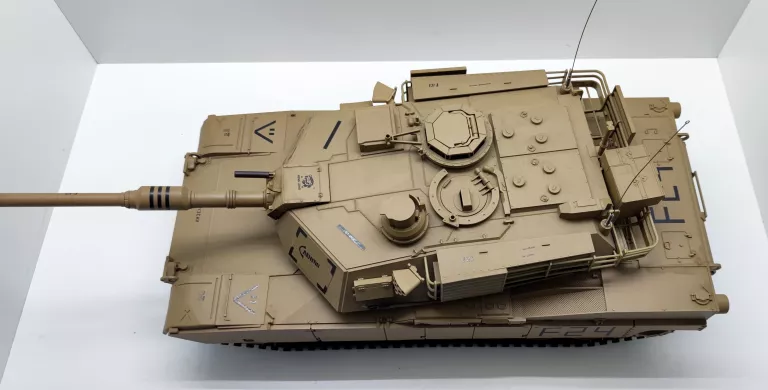 HENG LONG CZOŁG NA ZDALNE STEROWANIE M1A2 ABRAMS  RC 1.16
