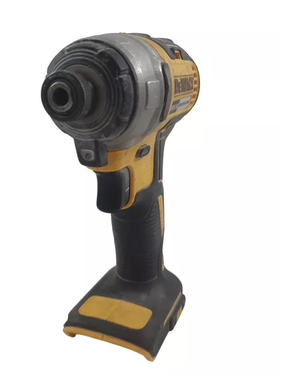 zestaw-elektronarzedzi-dewalt-zakretarka-787-wkretarka-udarowa-778-waga-produktu-z-opakowaniem-jednostkowym-8000