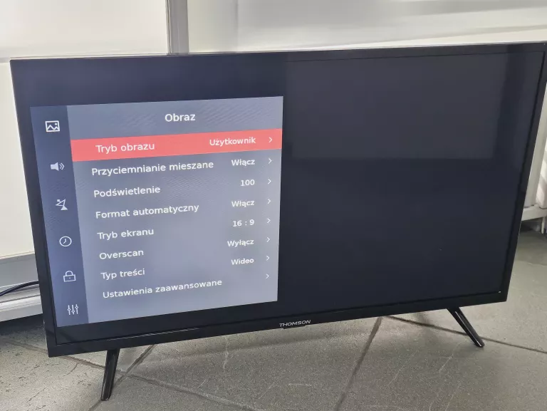 telewizor-thomson-32hd3301-led-32-pilot-bez-klapki-stan-uzywany