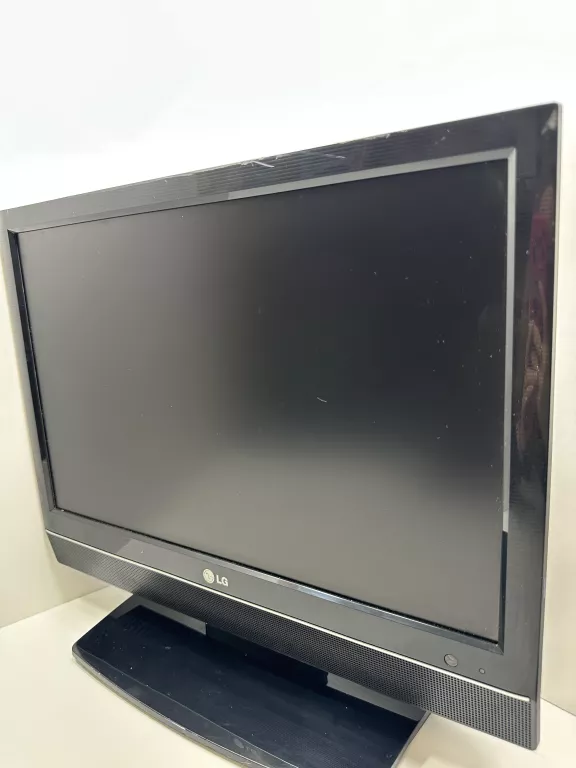 TELEWIZOR LG 19LS4R + PILOT + KAB ZASIL