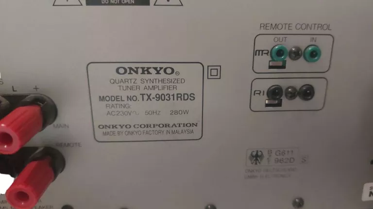 ONKYO DX-7011 + ONKYO TX-8270 2.1 + BOSE ACOUSTIMASS 3 SERIES II SUBWOOFER