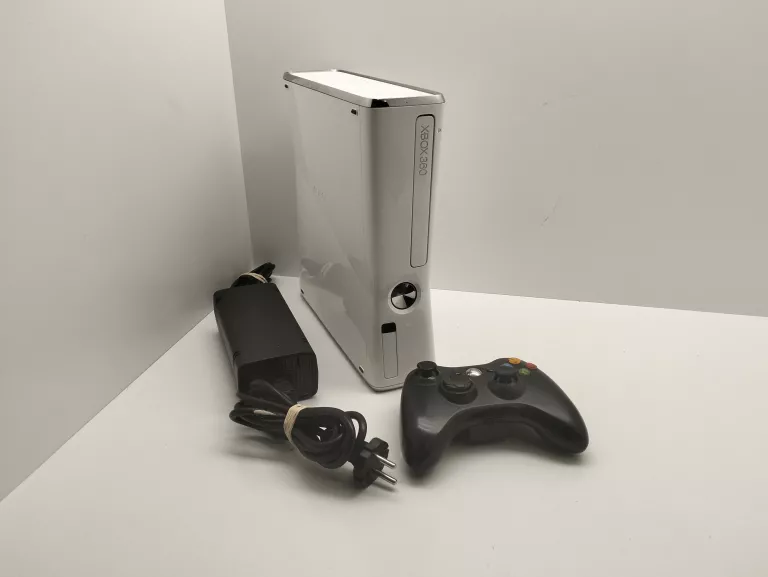 KONSOLA XBOX 360 OPIS!!