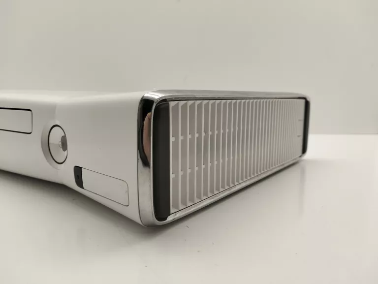 KONSOLA XBOX 360 OPIS!!
