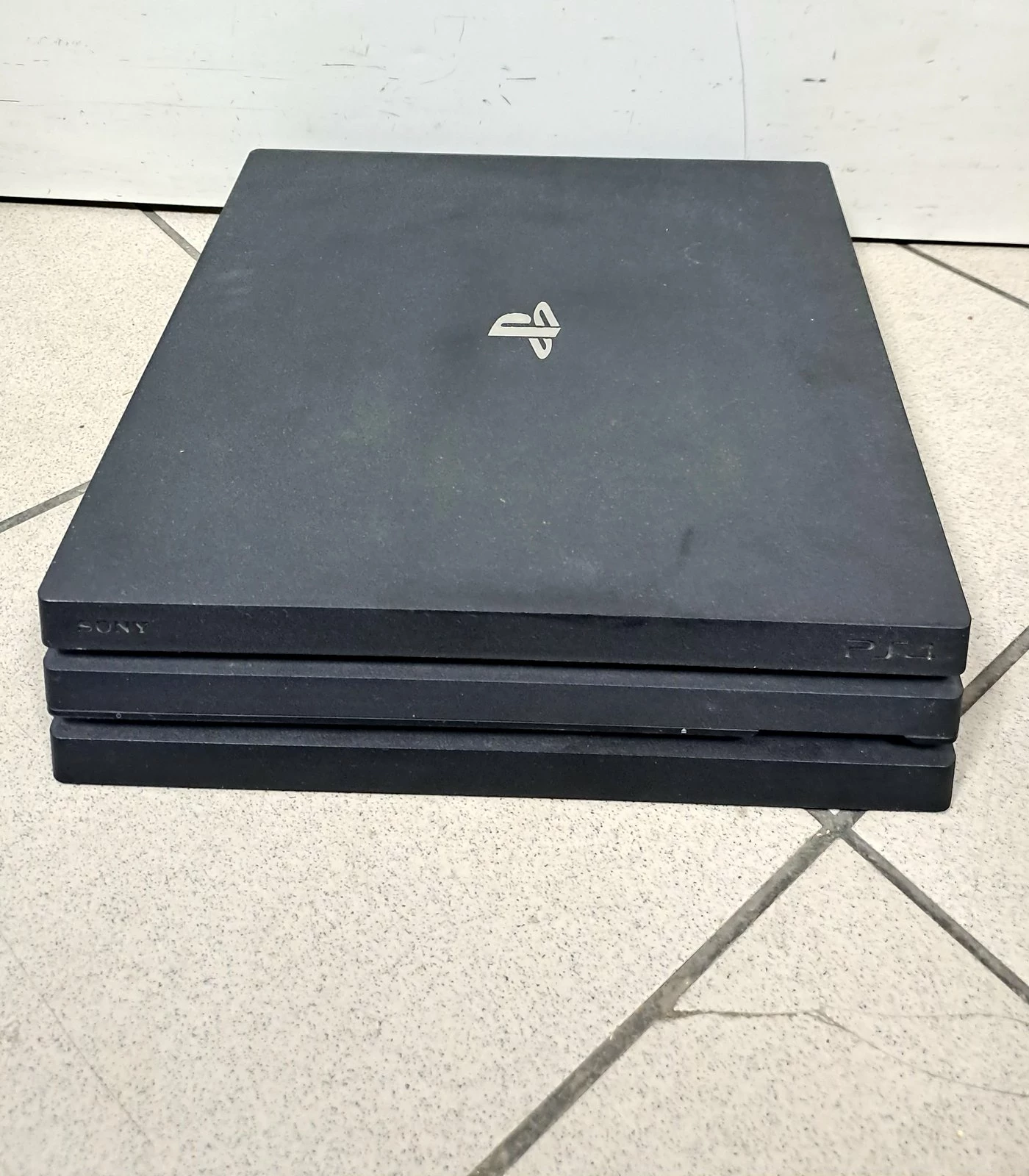 konsola-ps4-pro-1tbpad-okazja-kod-producenta-9753414