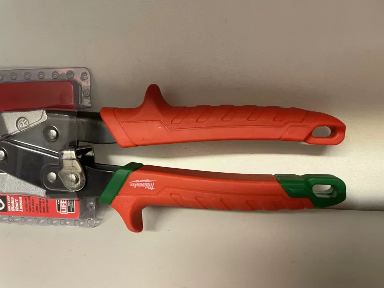 nozyce-do-blachy-260mm-milwaukee-48224520-rodzaj-nozyce-do-ciecia-blachy-prawe