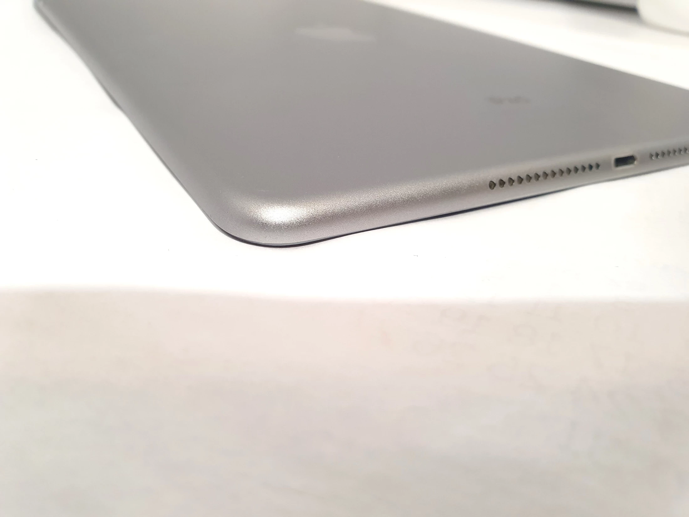 tablet-apple-ipad-air-2-128gb-komunikacja-bluetooth