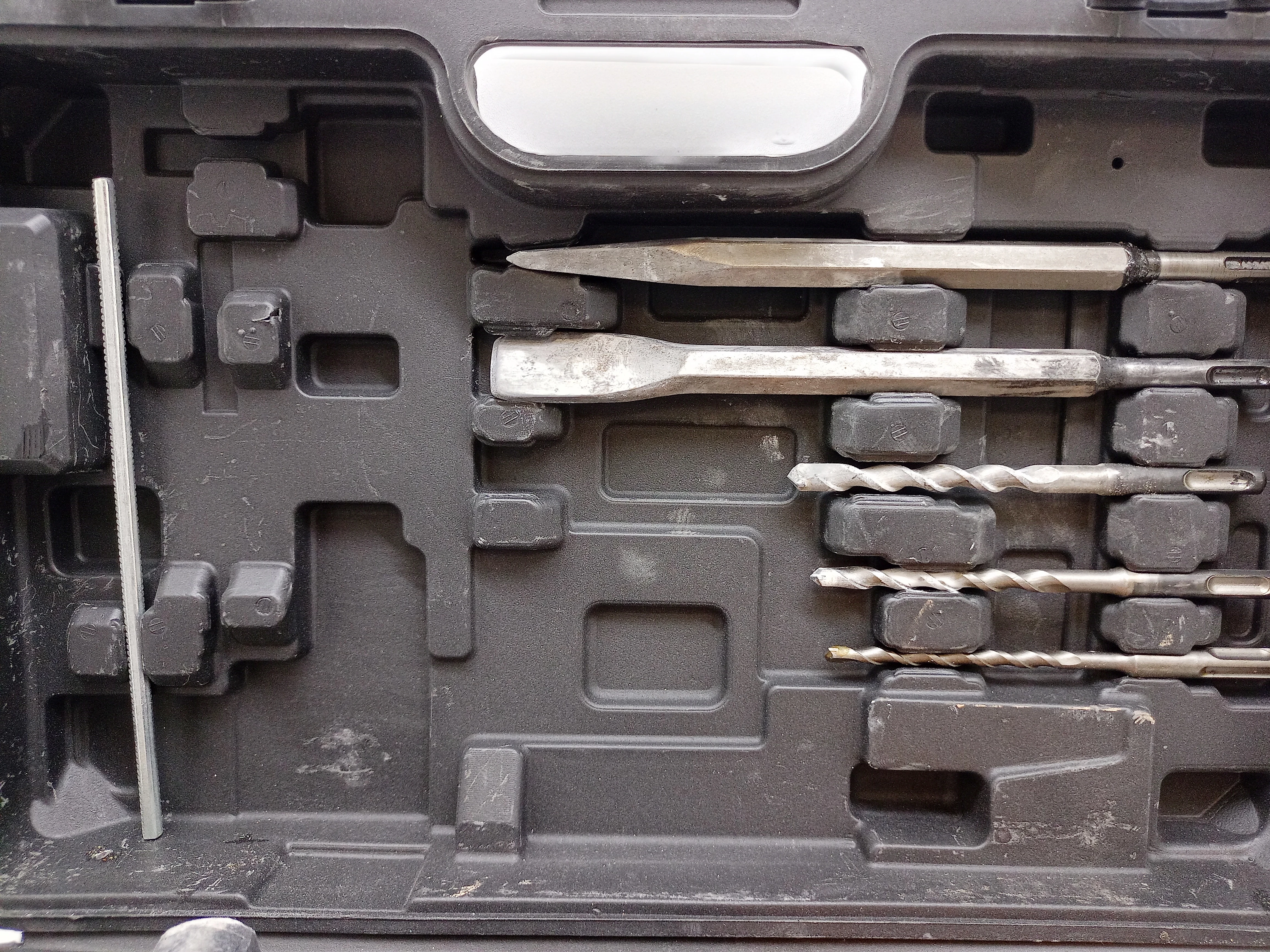 mlotowiertarka-riwall-pro-sds-plus-2800-w-stan-uzywany