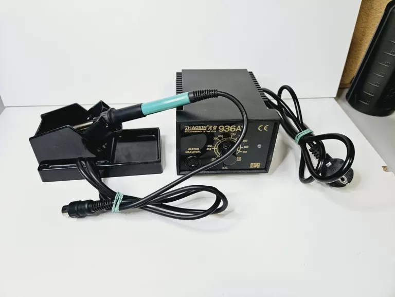 STACJA LUTOWNICZA ZHAOXIN 936A 220V 50HZ