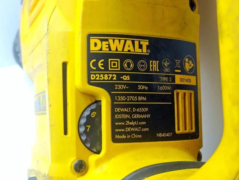 MŁOT WYBURZENIOWY DEWALT D25872K 8.8 KG SDS-MAX