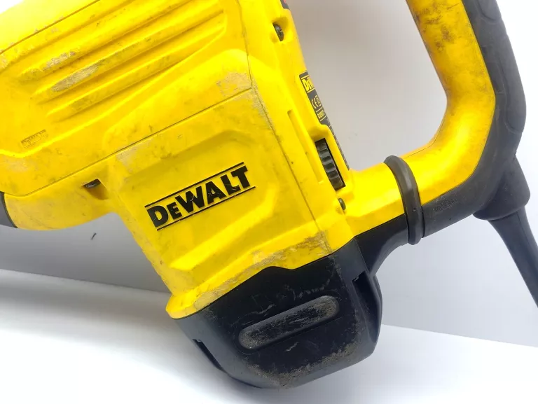 MŁOT WYBURZENIOWY DEWALT D25872K 8.8 KG SDS-MAX