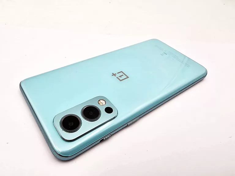 TELEFON ONEPLUS NORD 2 5G 8/128 (OPIS)