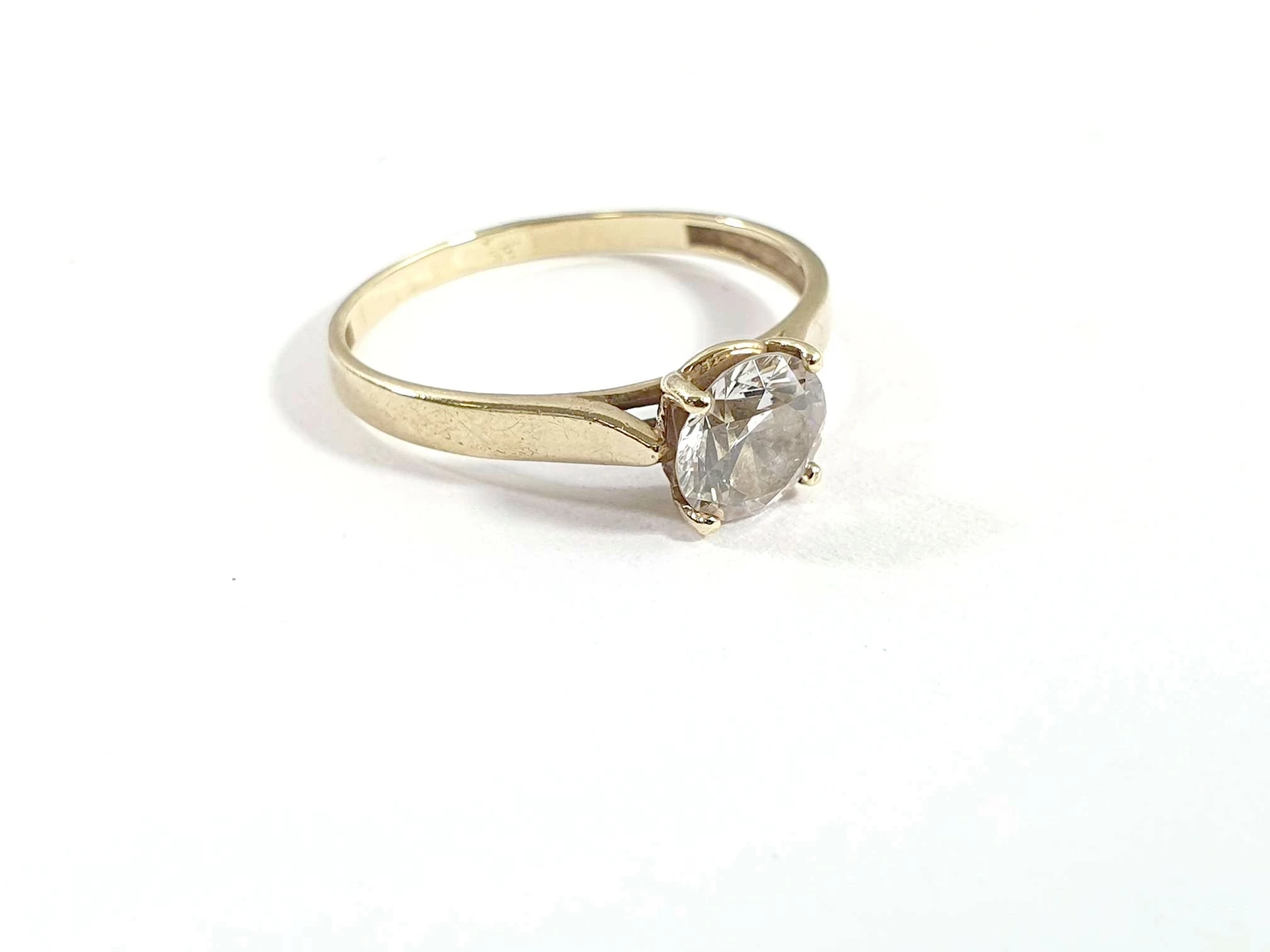 sliczny-zloty-pierscionek-z-cyrkonia-333-r-ean-gtin-0724022200155