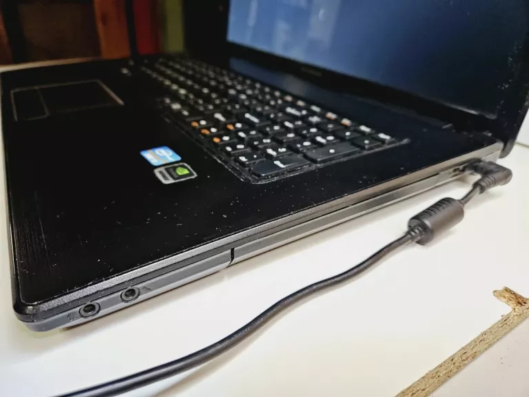 LAPTOP LENOVO G780 INTEL CORE I3\6GB\1TB DZIAŁA TYLKO NA ZASILACZU