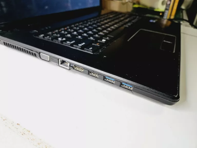 laptop-lenovo-g780-intel-core-i36gb1tb-dziala-tylko-na-zasilaczu-rozdzielczosc-px-1920-x-1080