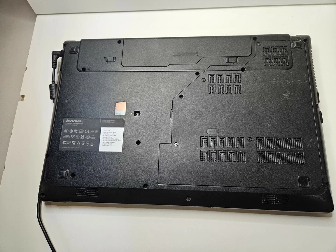 laptop-lenovo-g780-intel-core-i36gb1tb-dziala-tylko-na-zasilaczu-stan-uzywany