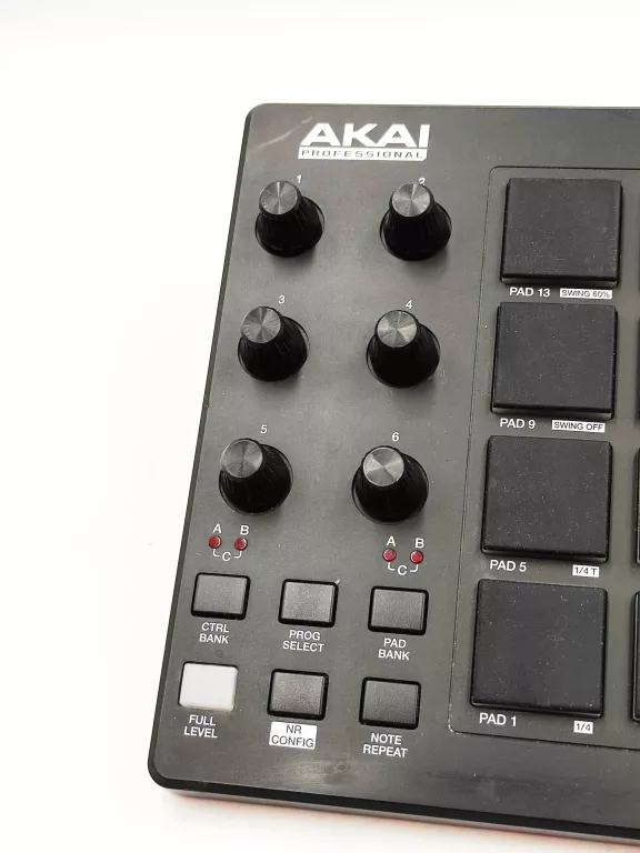 KONTROLER AKAI PROFESSIONAL MPD 218