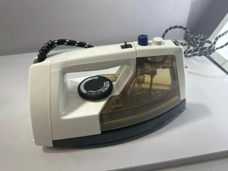 ŻELAZKO LAUDER EC-1200 OPIS