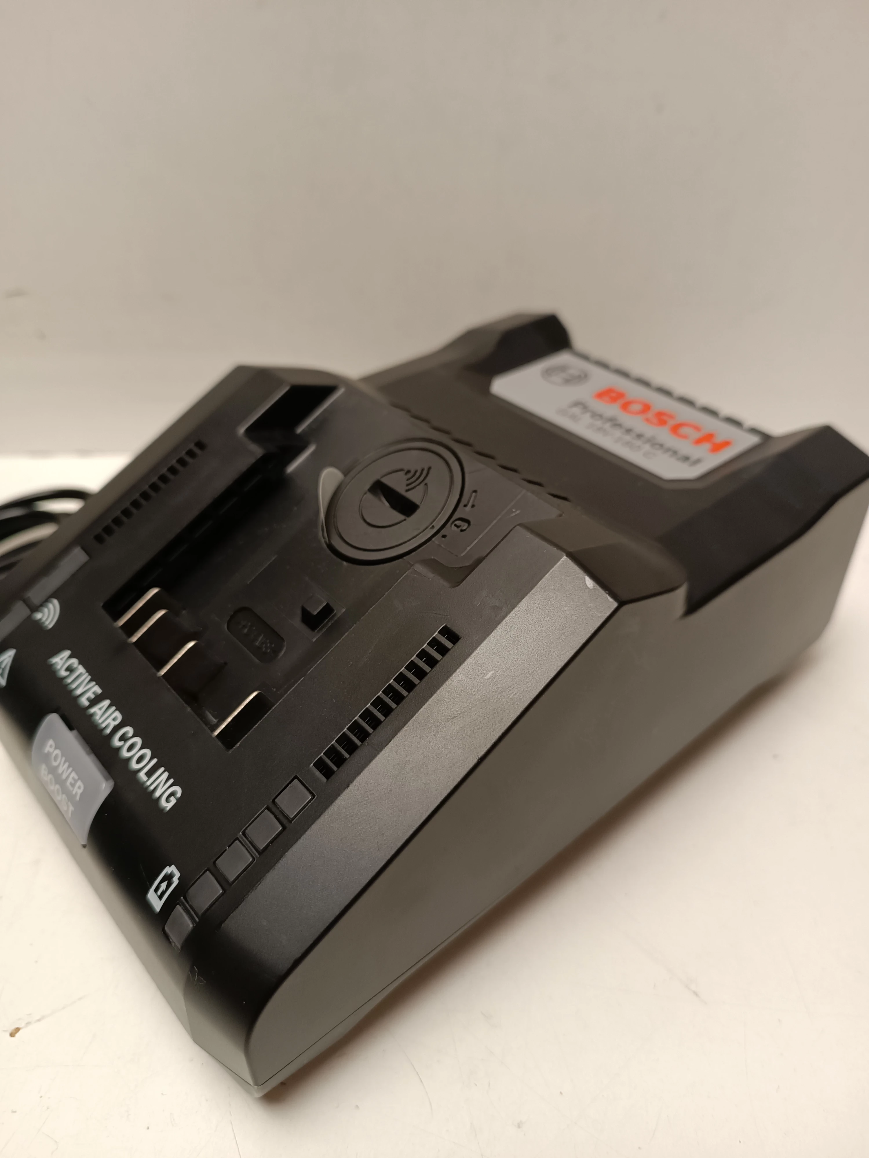 ladowarka-bosch-gal-18v-160-c-ean-gtin-4059952594569