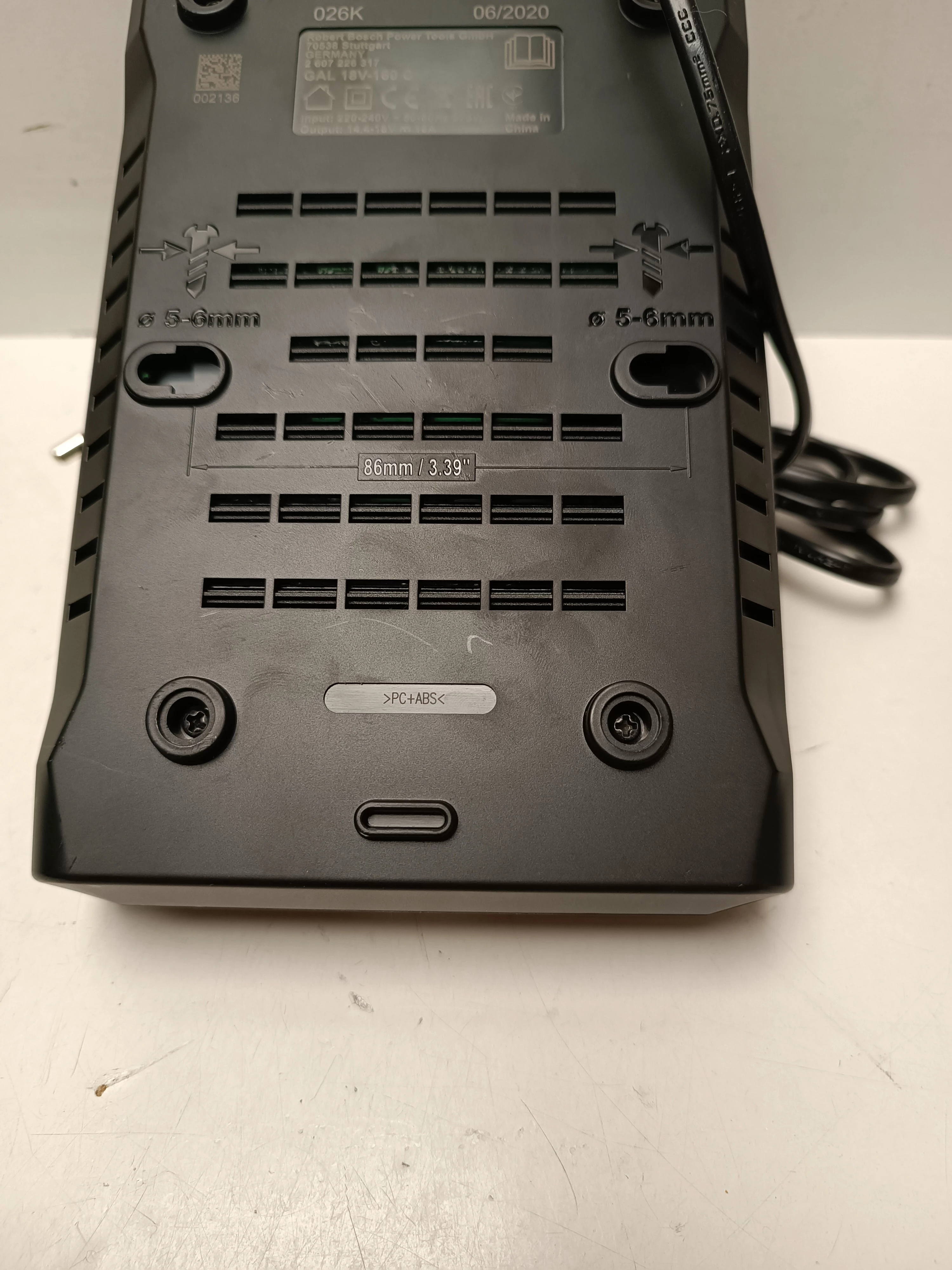 ladowarka-bosch-gal-18v-160-c-kod-producenta-2607226318