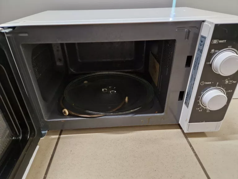 MIKROFALÓWKA SHARP R200