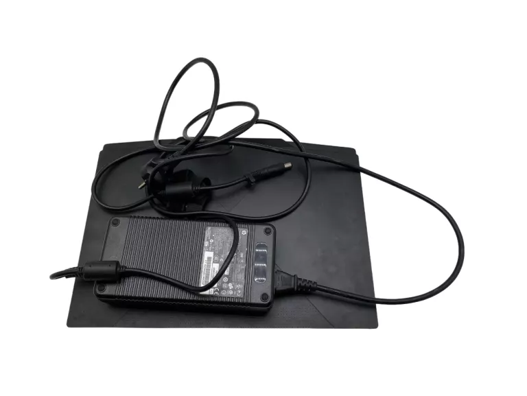 laptop-hp-omen-x-156-15-dg0310ng-i7-9-16-1t-ssd-rtx-seria-procesora-intel-core-i5