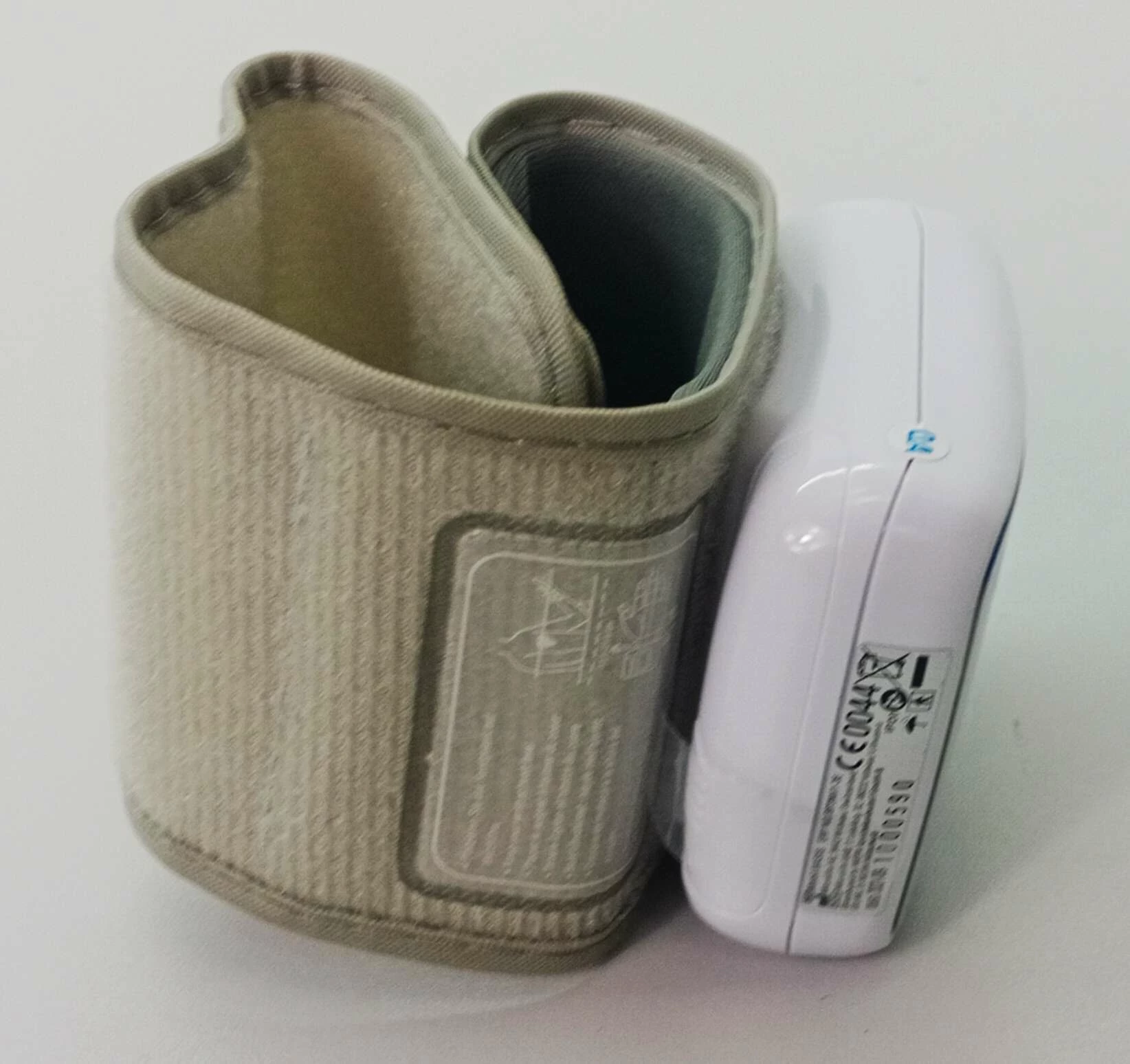 cisnieniomierz-aponorm-microlife-w-pudelku-stan-11323-2