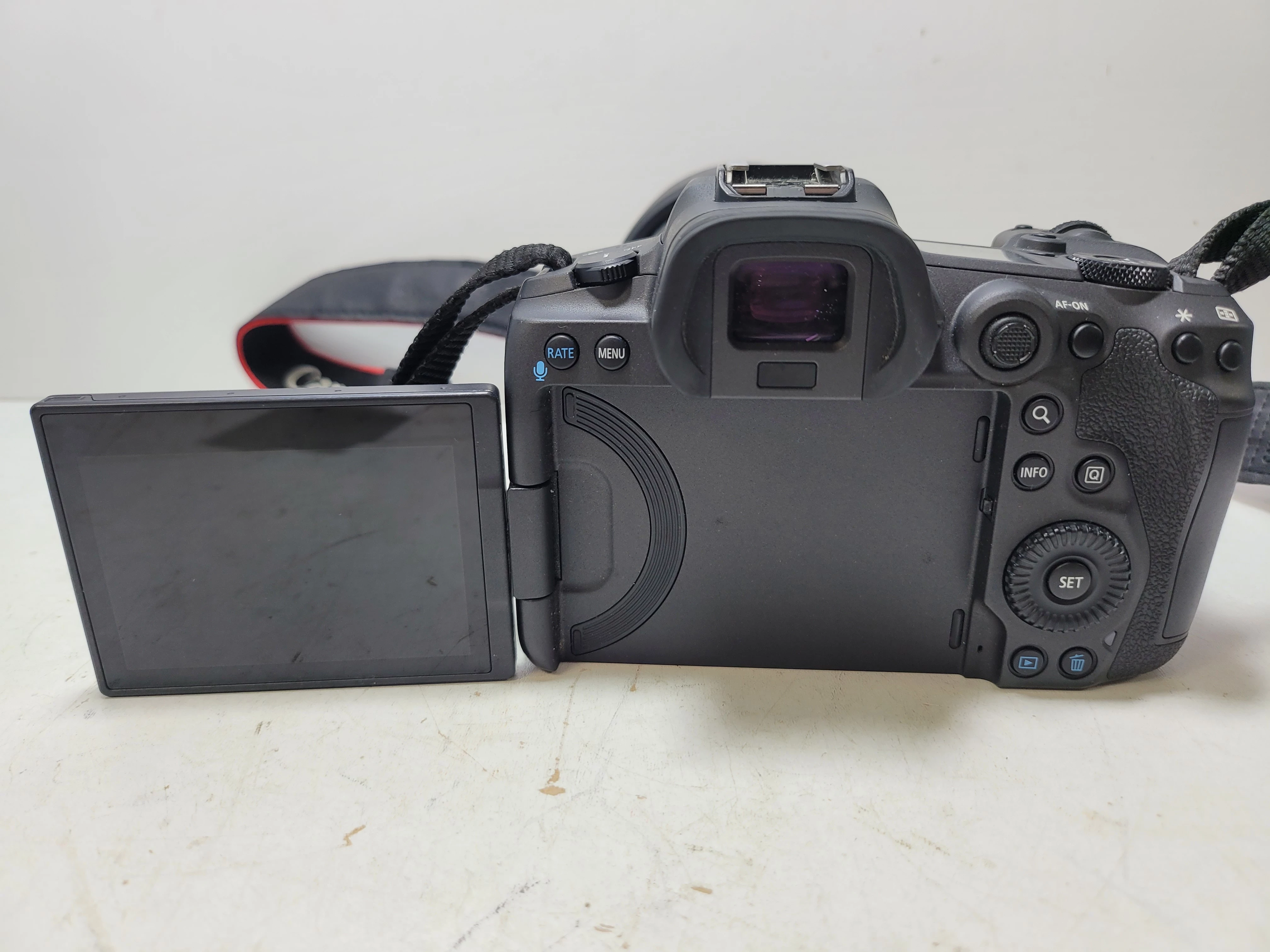 aparat-canon-eos-r5-obiektyw-rf-24-105mm-f4l-is-usm-gwarancja-ean-gtin-0050332192553