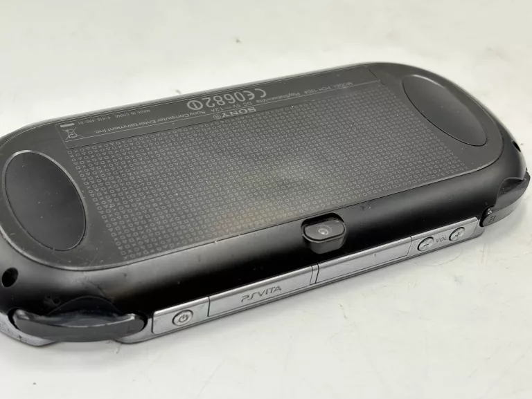 KONSOLA PS VITA PCH-1004 16GB