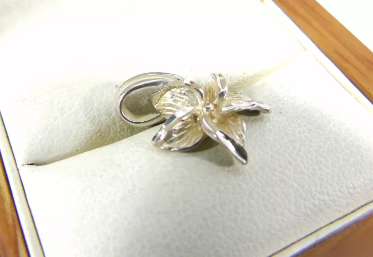 wdechowa-srebrna-zawieszka-pr925-stan-11323-253806