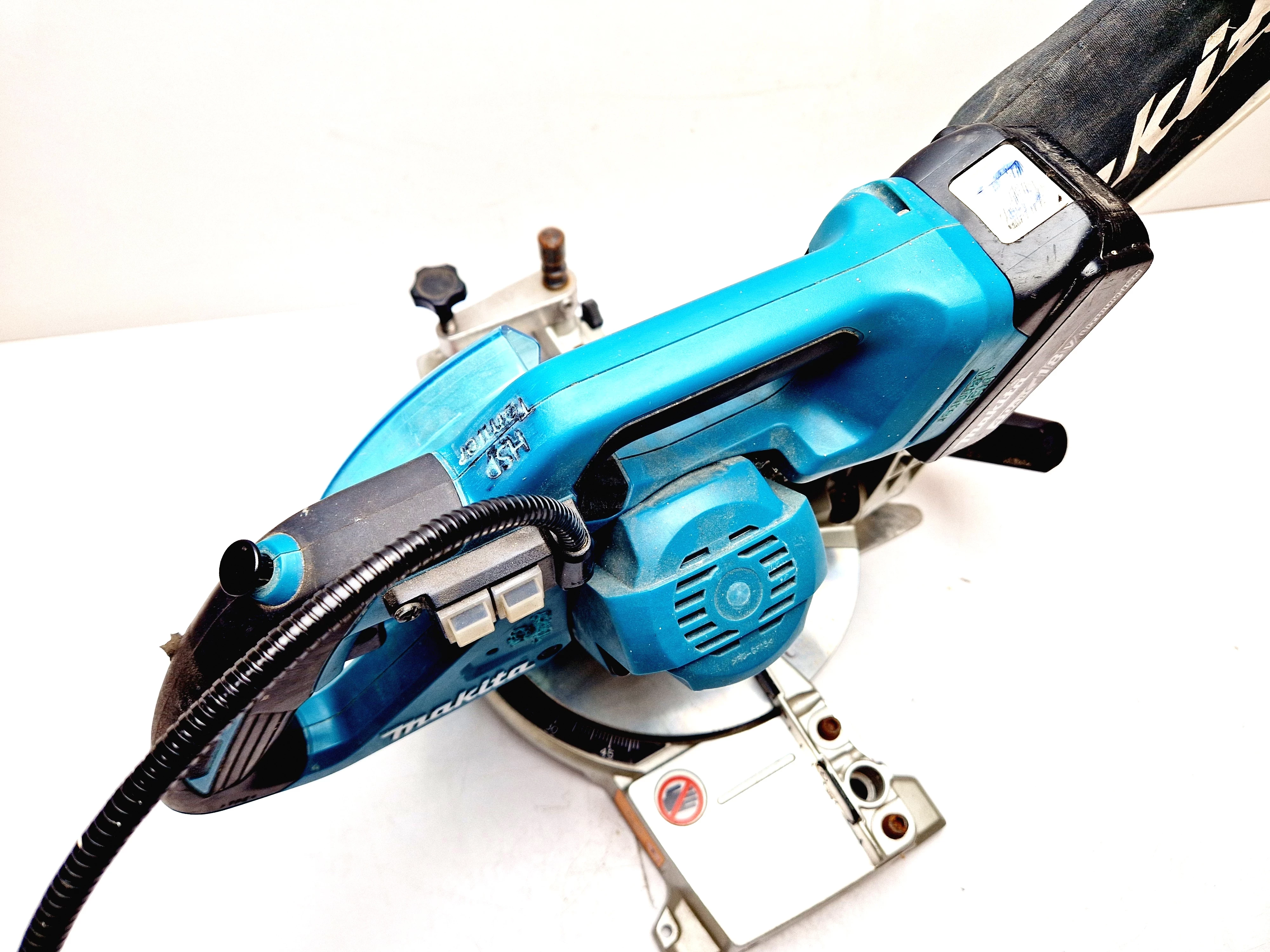 pila-ukosnica-ukosowa-aku-makita-dls600-18v-stan-uzywany