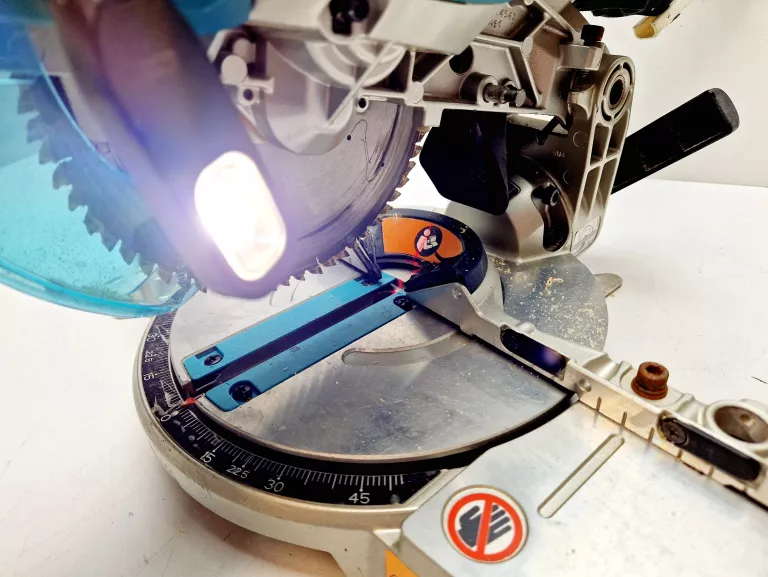 PIŁA UKOŚNICA UKOSOWA AKU MAKITA DLS600 18V