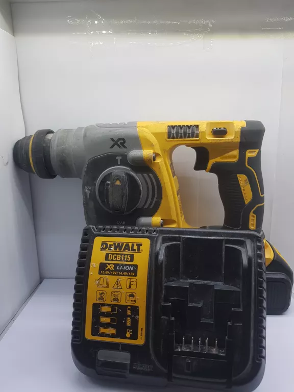 MŁOTOWIERTARKA DEWALT SDS PLUS 400 W AKU+ŁAD