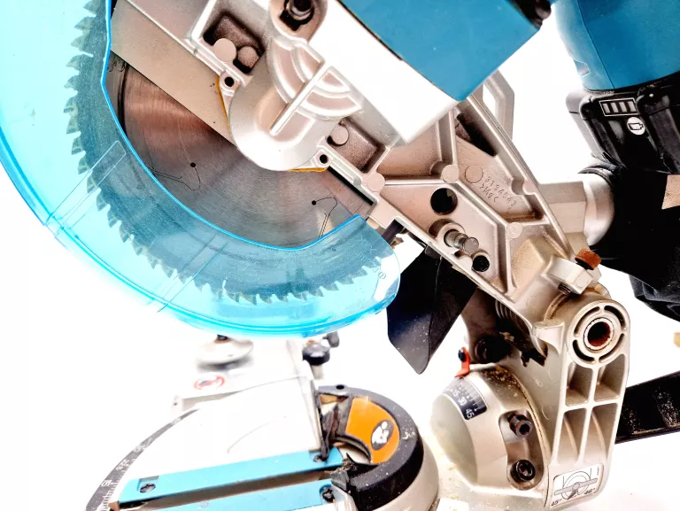 PIŁA UKOŚNICA UKOSOWA AKU MAKITA DLS600 18V