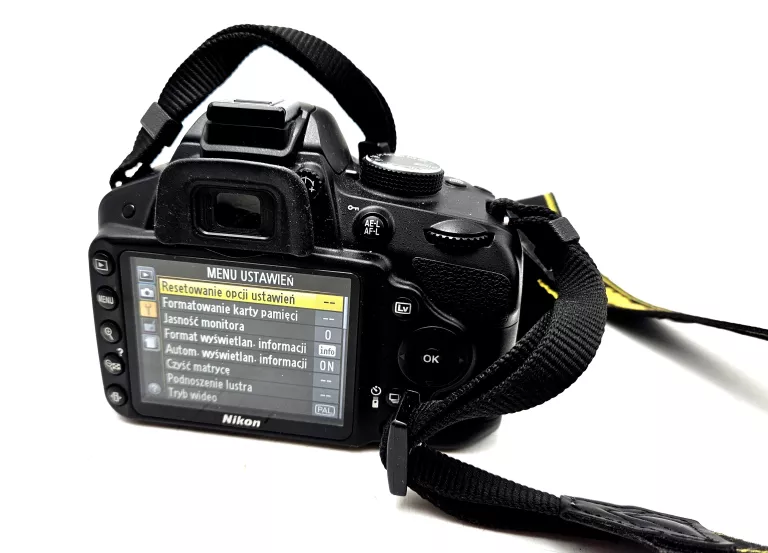 APARAT NIKON D3200 Z OBIEKTYWEM