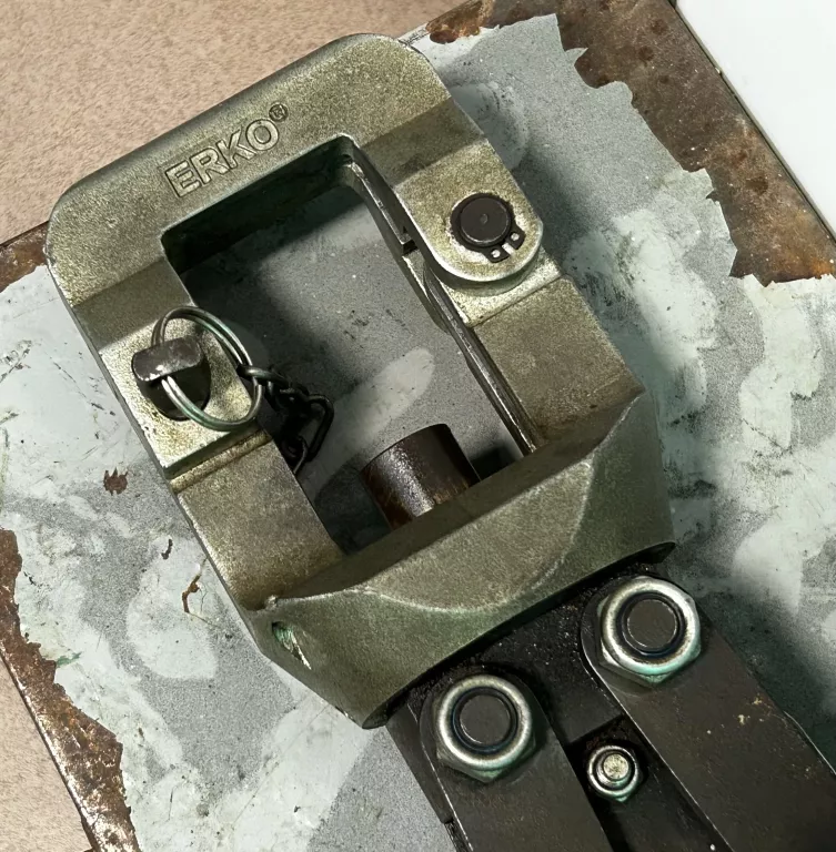 ZACISKARKA RĘCZNA ERKO PR240