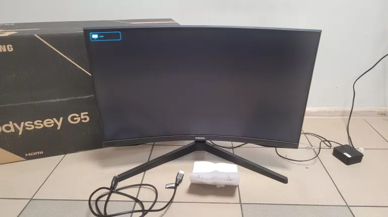 MONITOR LED SAMSUNG ODYSSEY G5 LS27CG552EUXEN 27 " 2560 X 1440 PXFAKTURA