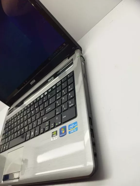LAPTOP MSI MS-16Y1
