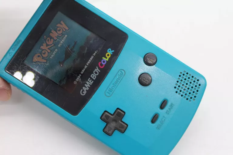 KONSOLA NINTENDO GAME BOY COLOR + GRA POKEMON SILVER