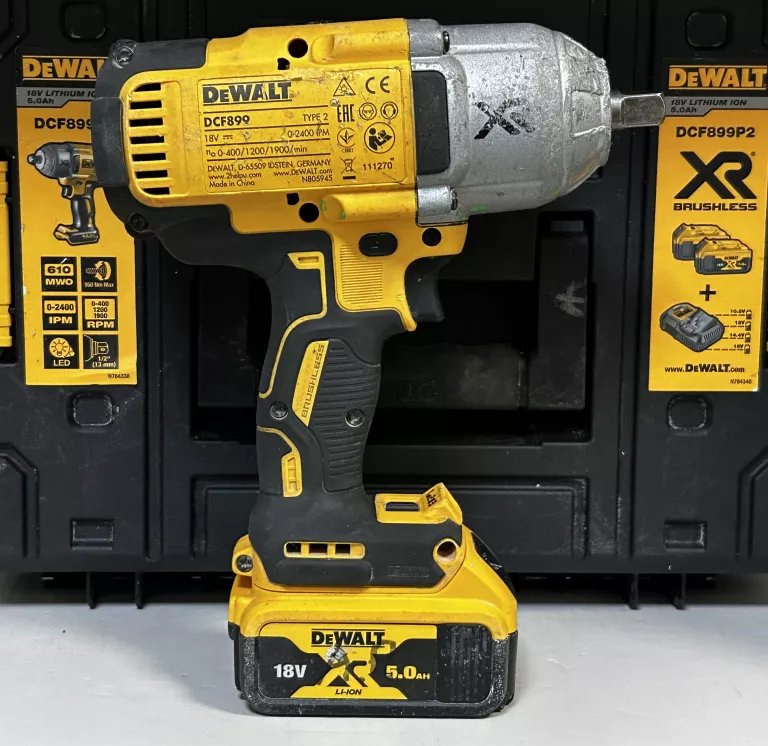 KLUCZ UDAROWY DEWALT DCF899, DWIE BATERIE, ŁADOWARKA, WALIZKA TSTAK