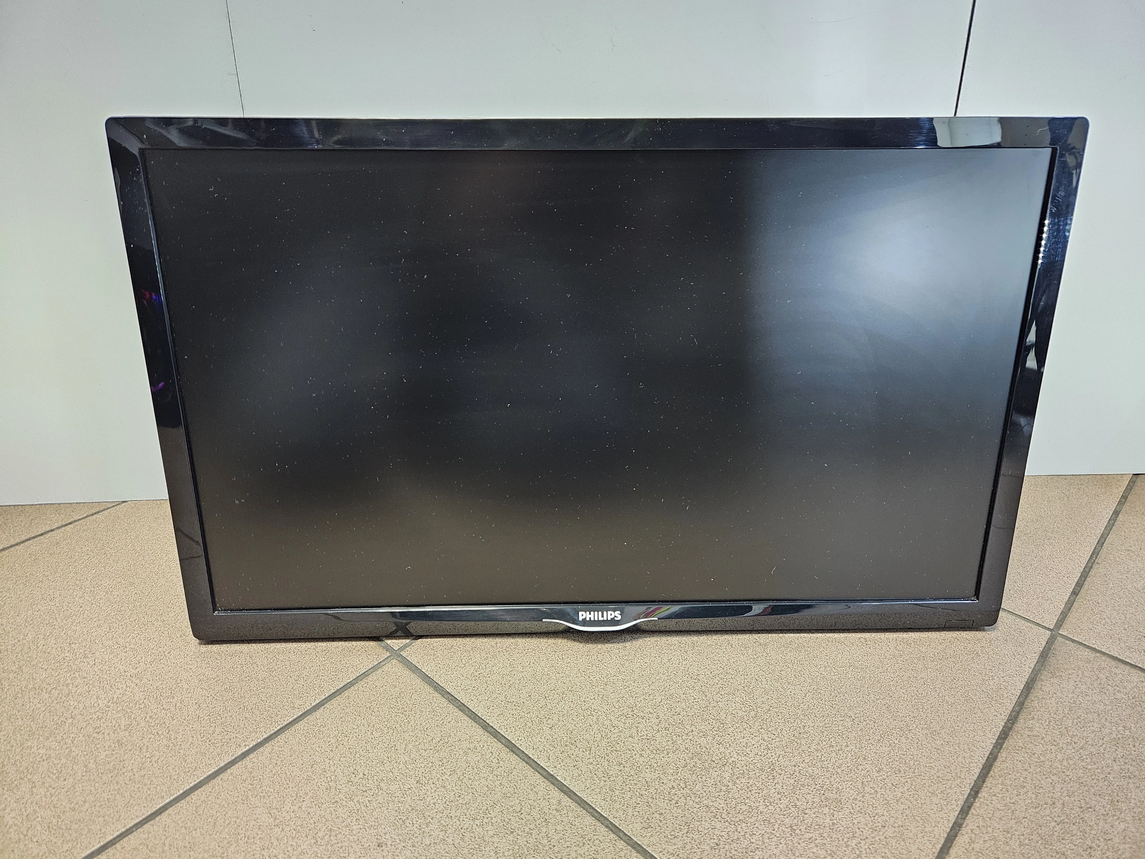 telewizor-philips-22pft402212-przekatna-ekranu-cale-22