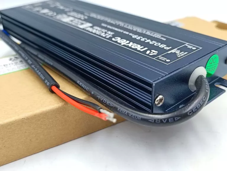 ZASILACZ NEXTEC PB024339